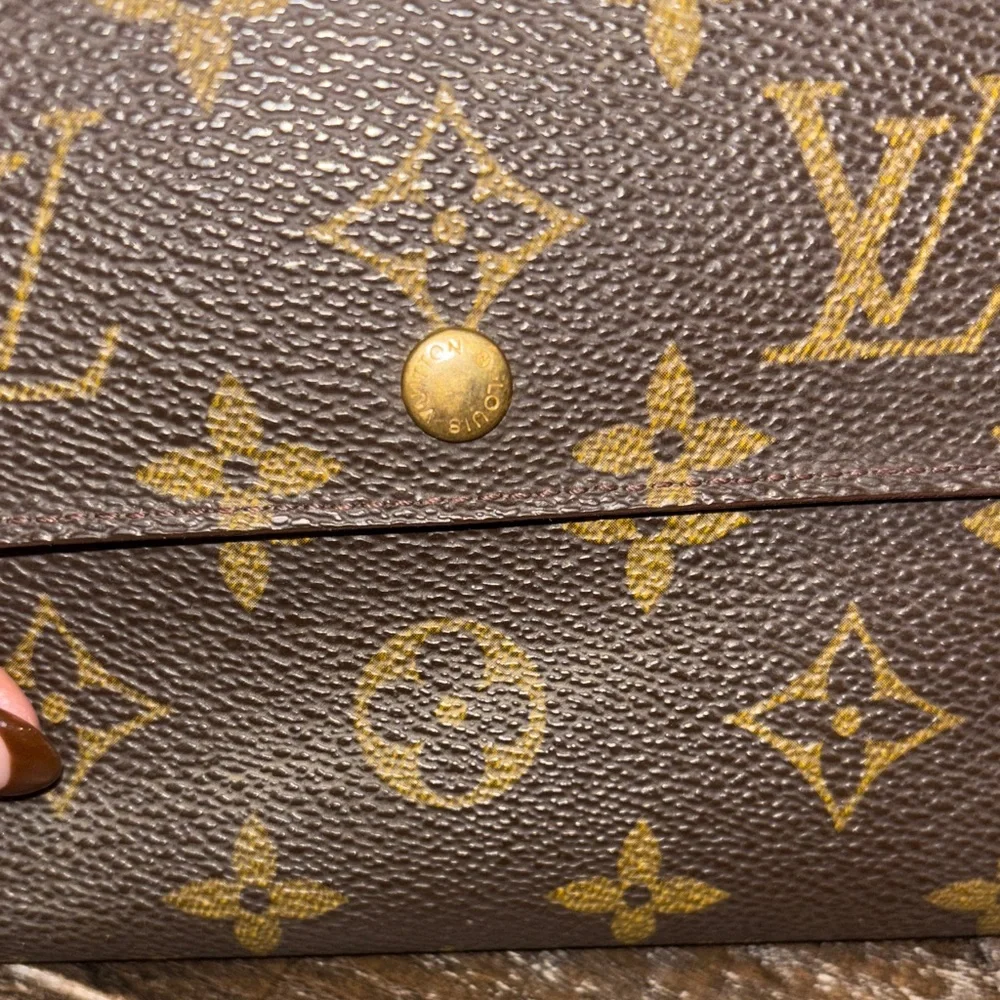 Authentic Louis Vuitton Monogram Trifold GM Wallet - Picture 16 of 16